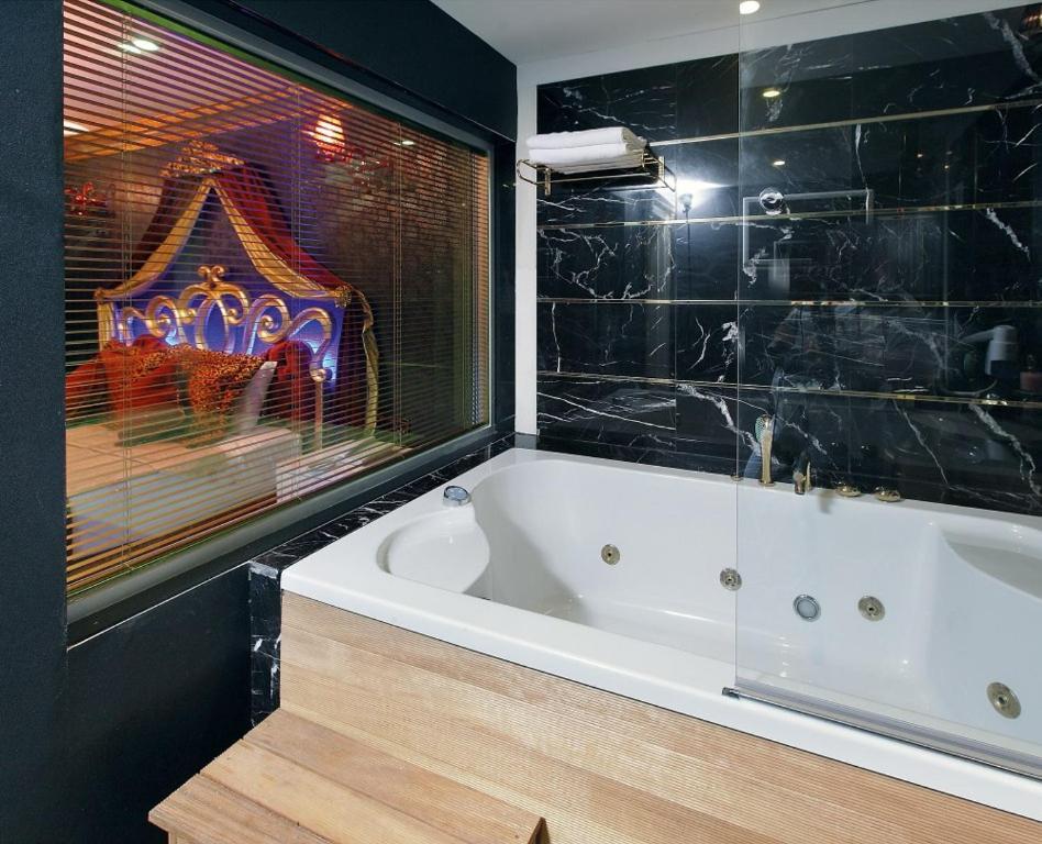 Camelot Boutique Hotel 阿克亚拉尔 外观 照片
